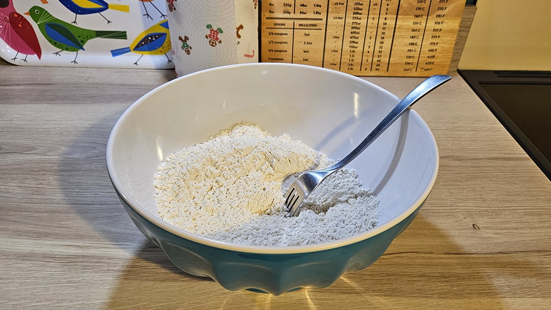Combine the flour, salt, baking powder and bicarbonate of sugar
