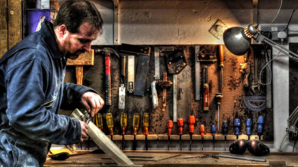 Paparwark - Cecil Tait at work